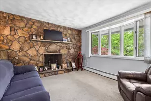 77 Pine Hill Ave, Johnston, RI 02919 - Photo 9