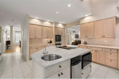 7 Oak Tree Lane, Cranston, RI 02920 - Photo 9