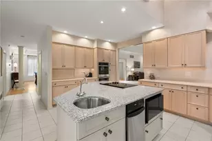 7 Oak Tree Ln, Cranston, RI 02920 - Photo 9