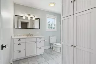 2269 E Main Rd, Portsmouth, RI 02871 - Photo 23