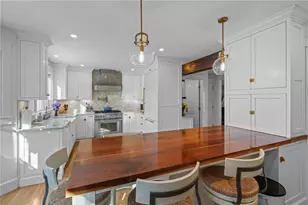 2269 E Main Rd, Portsmouth, RI 02871 - Photo 11