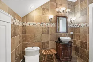 2269 E Main Rd, Portsmouth, RI 02871 - Photo 35