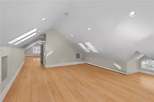 2269 E Main Rd, Portsmouth, RI 02871 - Photo 33