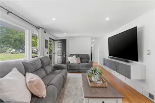 81 Mt View Dr, Cranston, RI 02920 - Photo 13