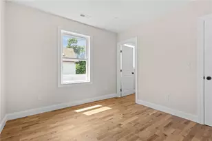129 Briggs St, Providence, RI 02905 - Photo 15