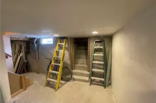 50 Washington Ave, East Providence, RI 02915 - Photo 21