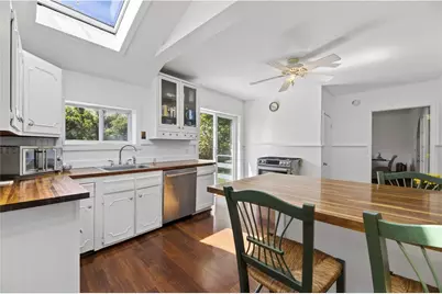 16 Courtway Street, Narragansett, RI 02882 - Photo 17