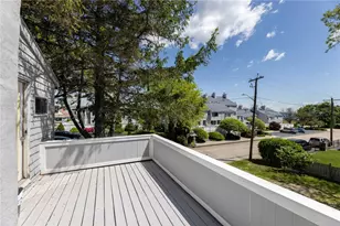 16 Courtway St, Narragansett, RI 02882 - Photo 37
