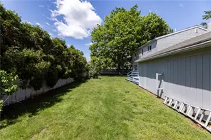 16 Courtway St, Narragansett, RI 02882 - Photo 47