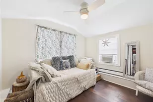36 Maple St, South Kingstown, RI 02879 - Photo 7