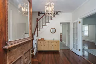 27 Mann Ave, Newport, RI 02840 - Photo 3