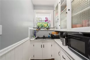 57 Sterling St, Pawtucket, RI 02860 - Photo 17