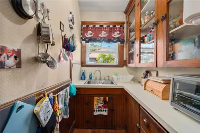 57 Sterling Street, Pawtucket, RI 02860 - Photo 5