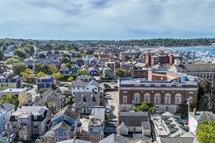 26 Franklin St, Newport, RI 02840 - Photo 27