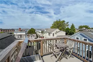 26 Franklin St, Newport, RI 02840 - Photo 31