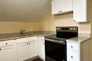 85 Orchard St, Woonsocket, RI 02895 - Photo 5