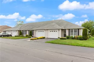 1604 Village Green Cir, Coventry, RI 02816 - Photo 3