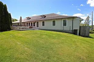 215 Coggeshall Ave, Newport, RI 02840 - Photo 47