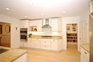 215 Coggeshall Ave, Newport, RI 02840 - Photo 17