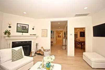 215 Coggeshall Avenue, Newport, RI 02840 - Photo 9