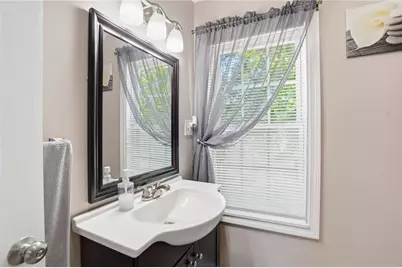 34 Lake Avenue, Barrington, RI 02806 - Photo 25
