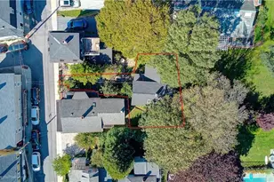 24 Anthony St, Newport, RI 02840 - Photo 31