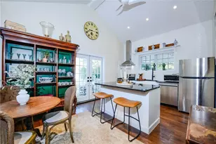 24 Anthony St, Newport, RI 02840 - Photo 7