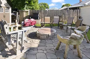 22 Mayfield St, Pawtucket, RI 02861 - Photo 35