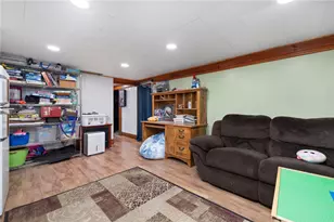 22 Mayfield St, Pawtucket, RI 02861 - Photo 25