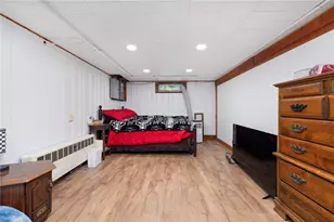 22 Mayfield St, Pawtucket, RI 02861 - Photo 27