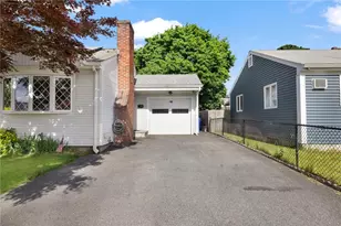 22 Mayfield St, Pawtucket, RI 02861 - Photo 5