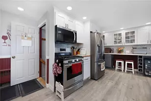 22 Mayfield St, Pawtucket, RI 02861 - Photo 17