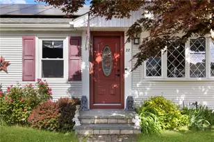 22 Mayfield St, Pawtucket, RI 02861 - Photo 3