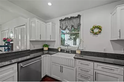 2 Lasalle Place, Newport, RI 02840 - Photo 25