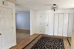 4 Wicks Ct, Warwick, RI 02886 - Photo 3