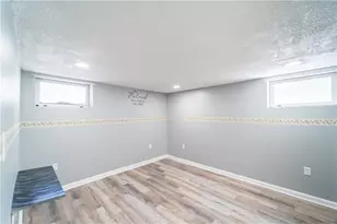 18 Dunnell Ave, Pawtucket, RI 02860 - Photo 21