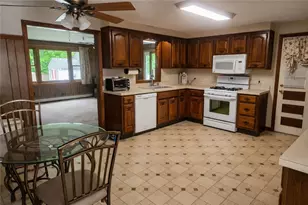 19 Redwood Dr, Coventry, RI 02816 - Photo 9