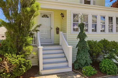 138 Gibbs Avenue, Newport, RI 02840 - Photo 3
