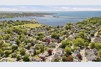 138 Gibbs Avenue, Newport, RI 02840 - Photo 9