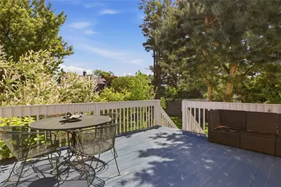 138 Gibbs Avenue, Newport, RI 02840 - Photo 15