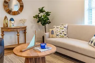 32 Exchange St, East Greenwich, RI 02818 - Photo 7