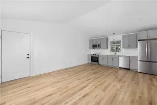 32 Exchange St, East Greenwich, RI 02818 - Photo 13