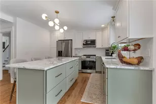 81 Bristol Ferry Rd, Portsmouth, RI 02871 - Photo 9