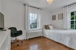 81 Bristol Ferry Rd, Portsmouth, RI 02871 - Photo 25
