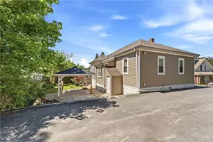 19 Curry Rd, Cranston, RI 02920 - Photo 15