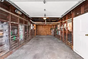 21 Euston Ave, Cranston, RI 02910 - Photo 39