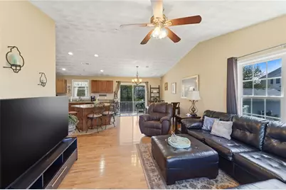 48 Harris Avenue, Warwick, RI 02889 - Photo 5