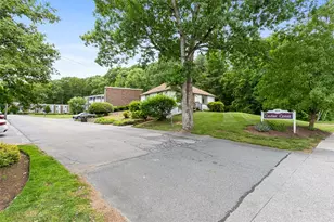 494 Putnam Pike, Smithfield, RI 02828 - Photo 3