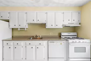 494 Putnam Pike, Smithfield, RI 02828 - Photo 17