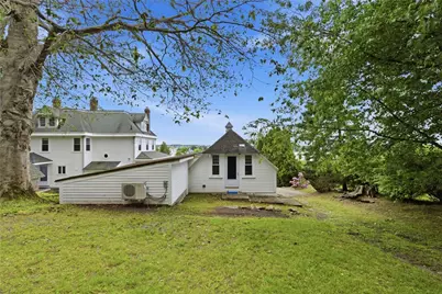 1660 Main Road, Tiverton, RI 02878 - Photo 37